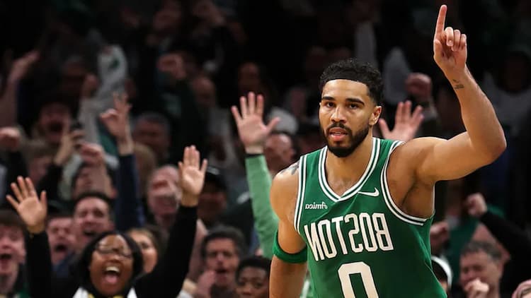 A fait Jayson Tatum Retour possible après 298 jours ? Les fans des Celtics sont stupéfaits par son retour épique 2026