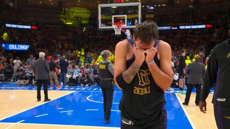Luka Blessure aux ischio-jambiers de la jambe gauche : les fans sont sous le choc avant un match crucial 2026